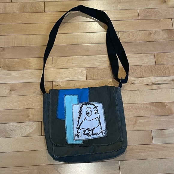 Fun Corduroy Monster bag - Picture 2 of 6